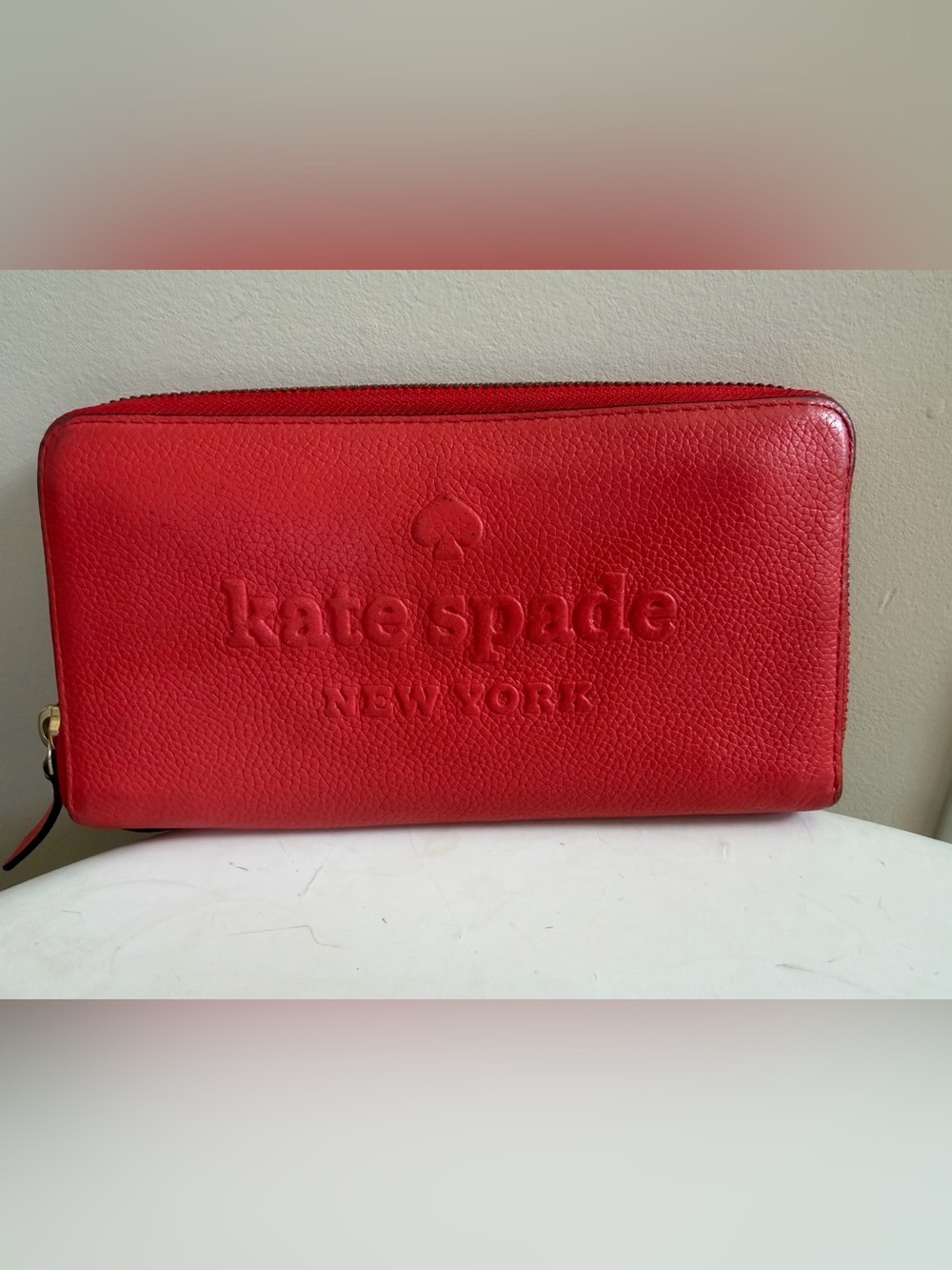 Kate Spade Neda Wallet Larchmont Avenue wallet Logo pebbled Red